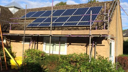 Charlbury Primary School rooftop solar PV panels, community ownwed and operated by Low Carbon Hub