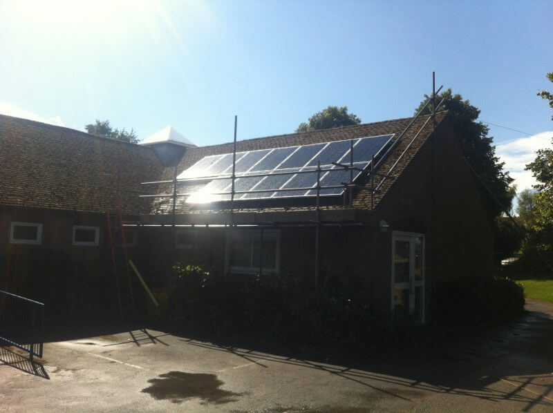 Solar panels on the rooftop of Charlbury Primary School, owned and managed by Low Carbon Hub
