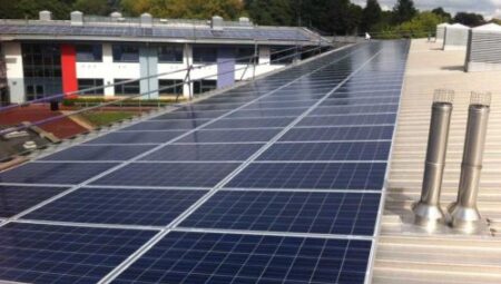Solar panels on the rooftop of Banbury Academy, owned and managed by Low Carbon Hub