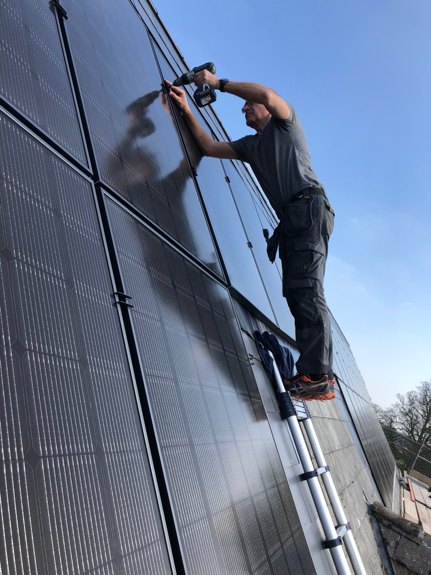 Installing solar panels on Kirtlington Village Hall